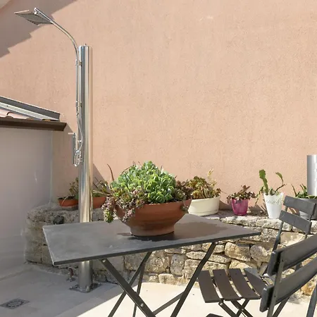 Stunning In Fradelani With Wifi * Sivati